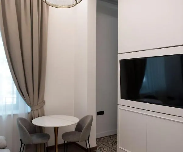 Jensen Luxury Hotel apartamentowy