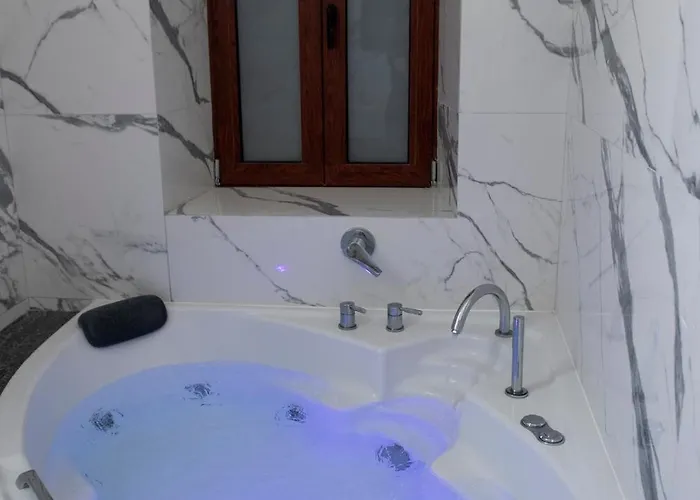 Hotel apartamentowy Jensen Luxury Rhodes City