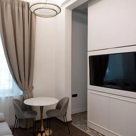 Jensen Luxury Aparthotel