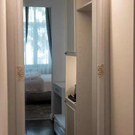 Jensen Luxury Aparthotel Rhodes City