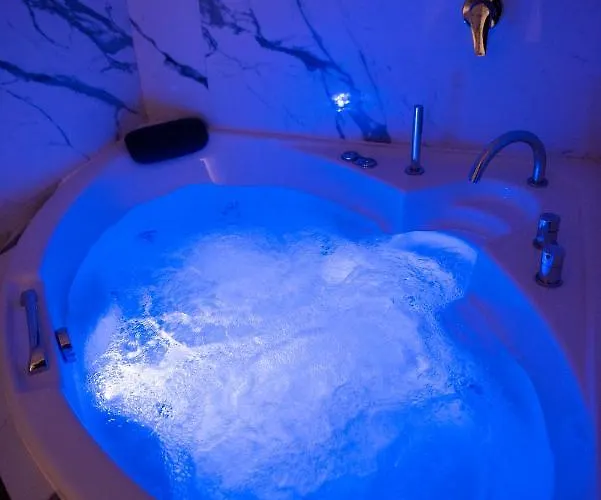 Jensen Luxury شقة فندقية 4*