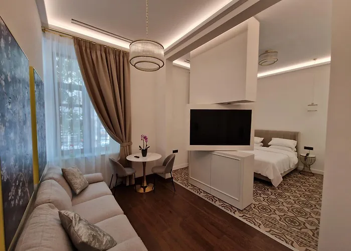 Jensen Luxury شقة فندقية 4*