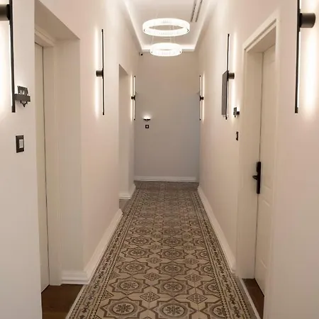 מלון דירות Jensen Luxury