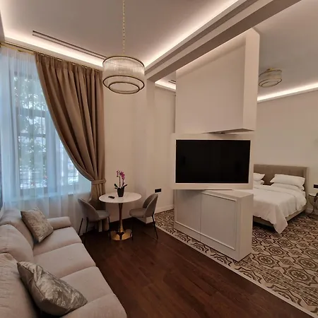 Jensen Luxury מלון דירות 4*