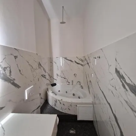 מלון דירות Jensen Luxury