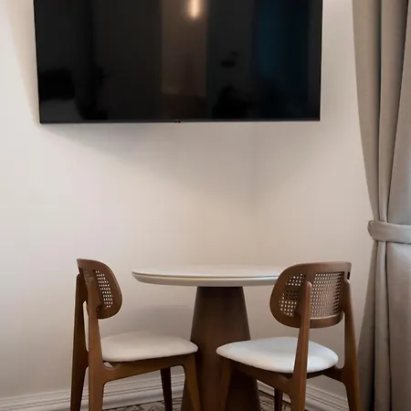 Jensen Luxury Апарт-отель 4*